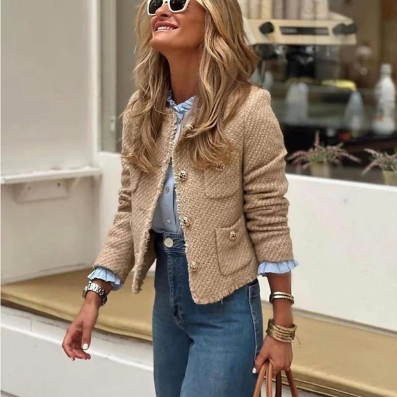 Elise Lys blanc - 2026 French tweed jacket in color white - Picture 4 of 6